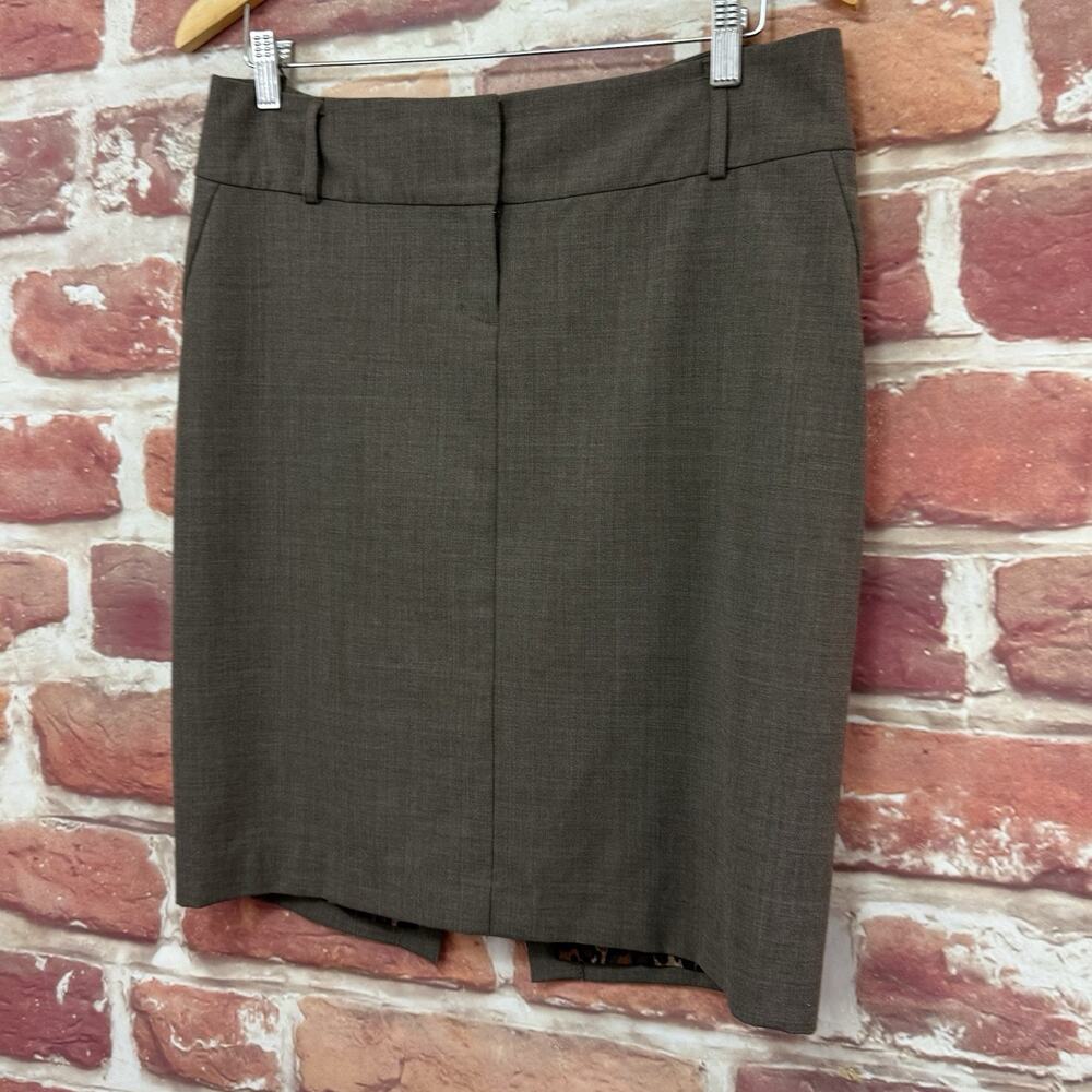 Express Skirt Women's Size 8 Brown Casual Career Work Office Stretchy Zip Up - Picture 3 of 8